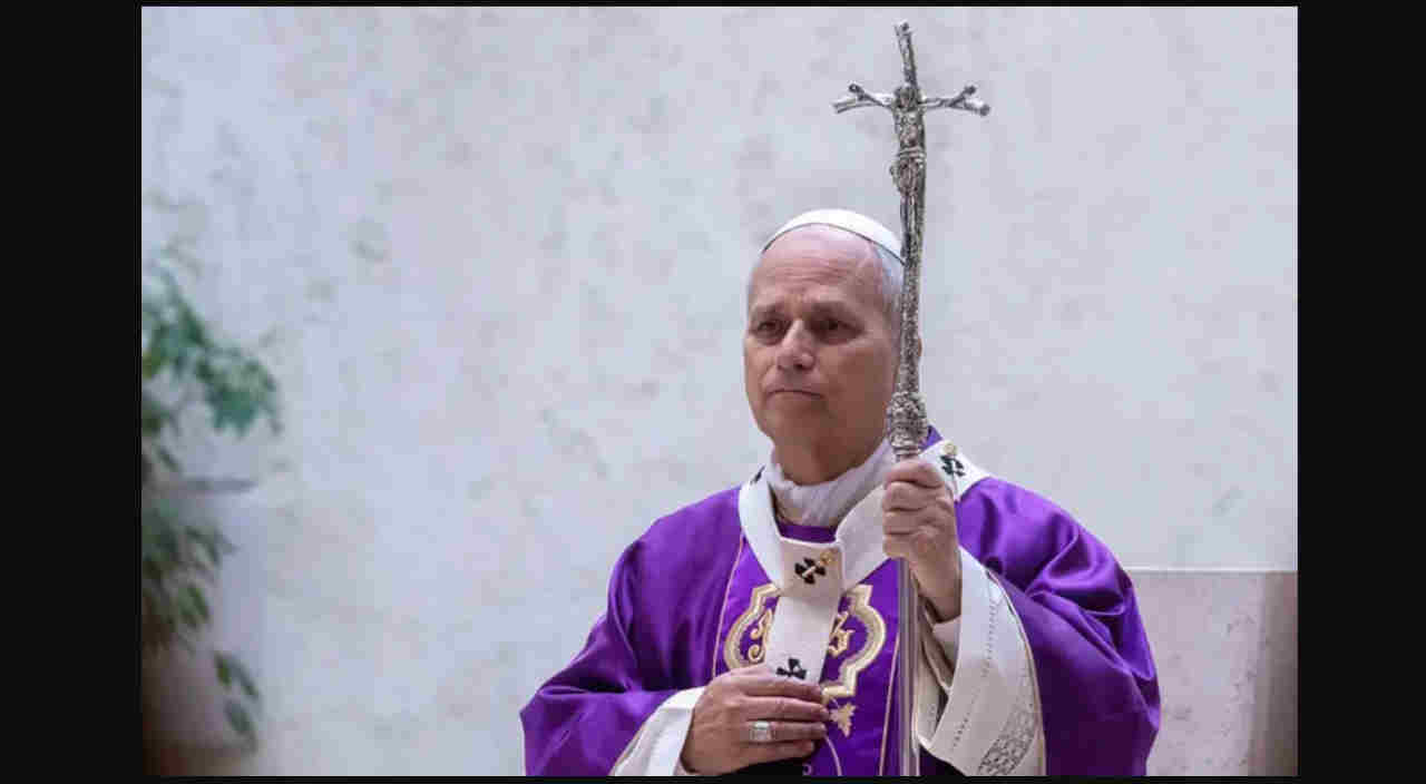 León XIV es visto como más moderado que Francisco entre los católicos estadounidenses.